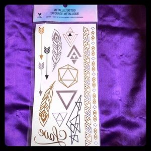 Wet n wild Metallic Tattoos